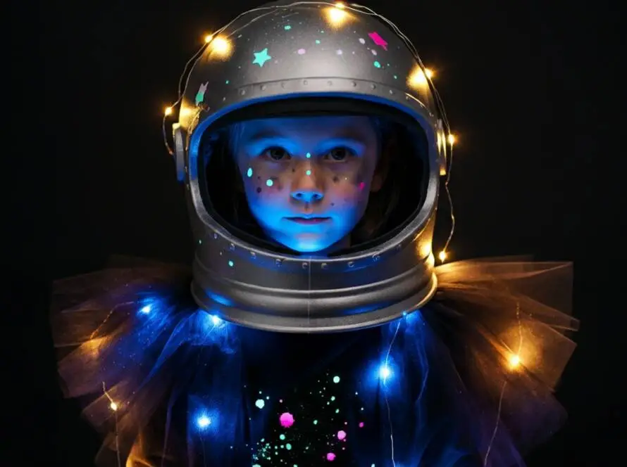 InfoStarBase.com Galaxy Explorer